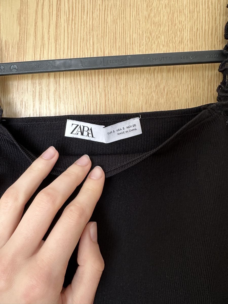 Zara T-shirt: Shirt Zara S Pois black – Usato da Gordola venduto da EleSecondHand-TCG 2