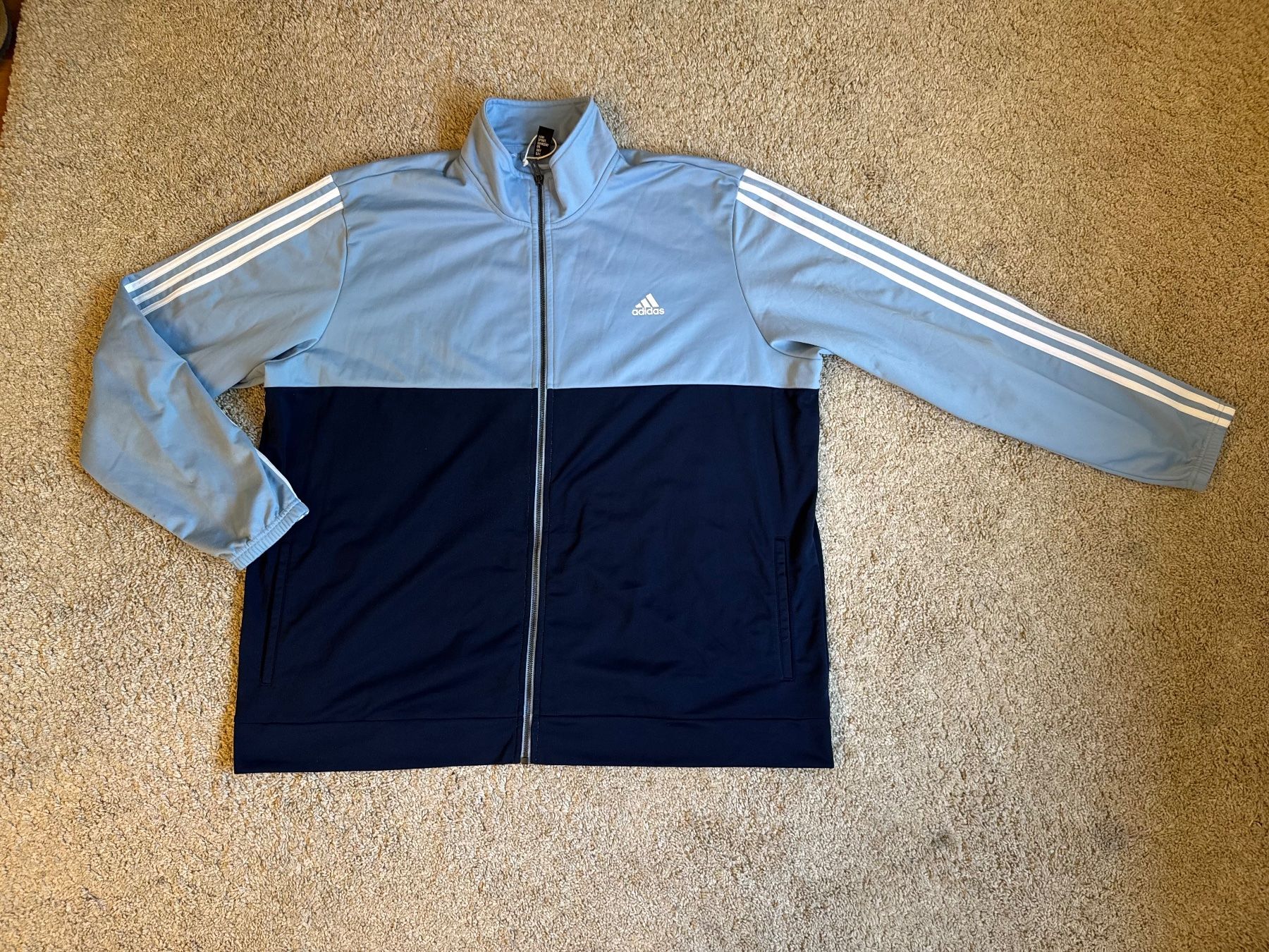 Adidas Giacche: Adidas Sportjacke Trainingsjacke – Usato da Basel venduto da olo..ir