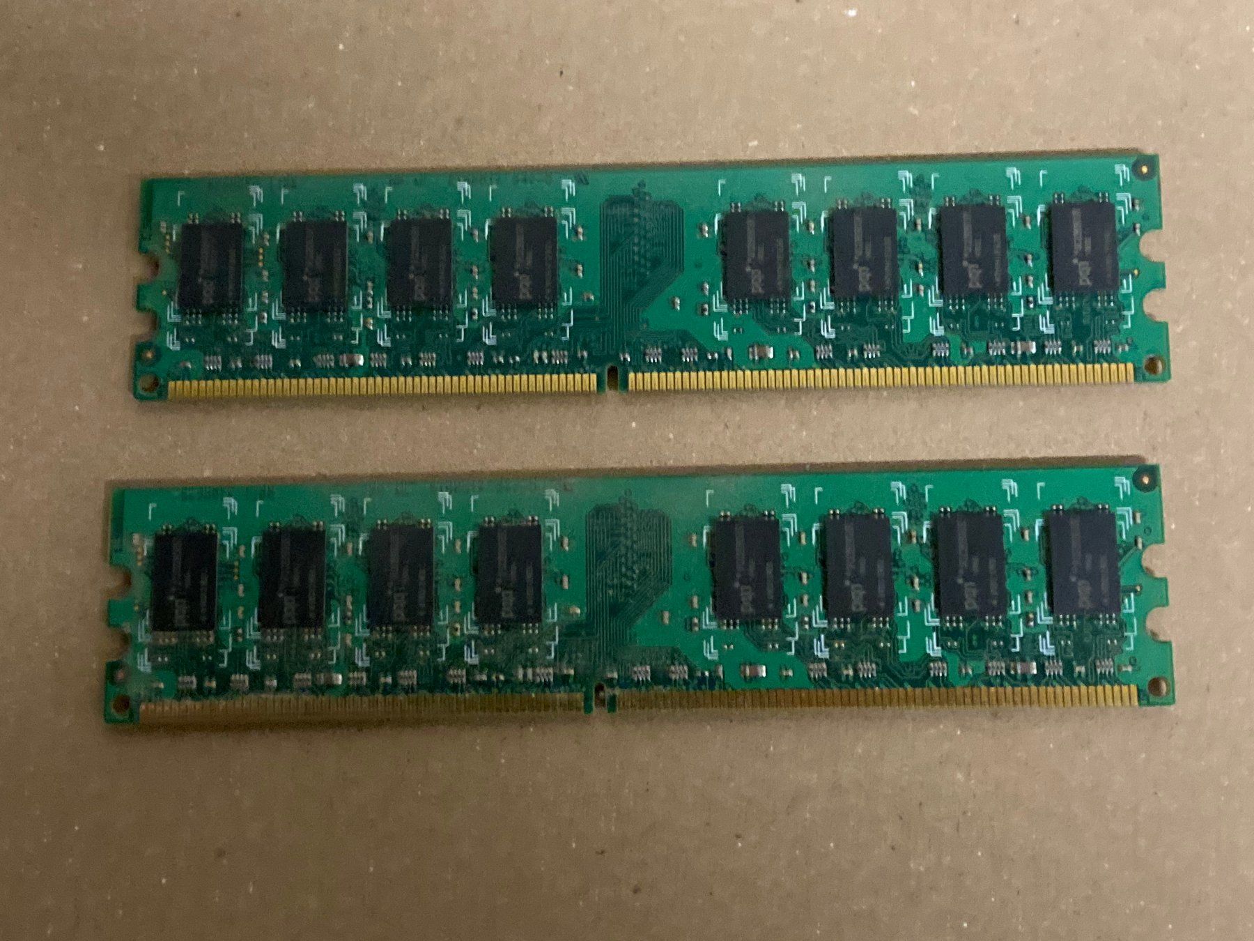 Memoria / RAM: 2x 2GB DDR2-667U RAM – Usato da Wettingen venduto da Schabernack_sam 2