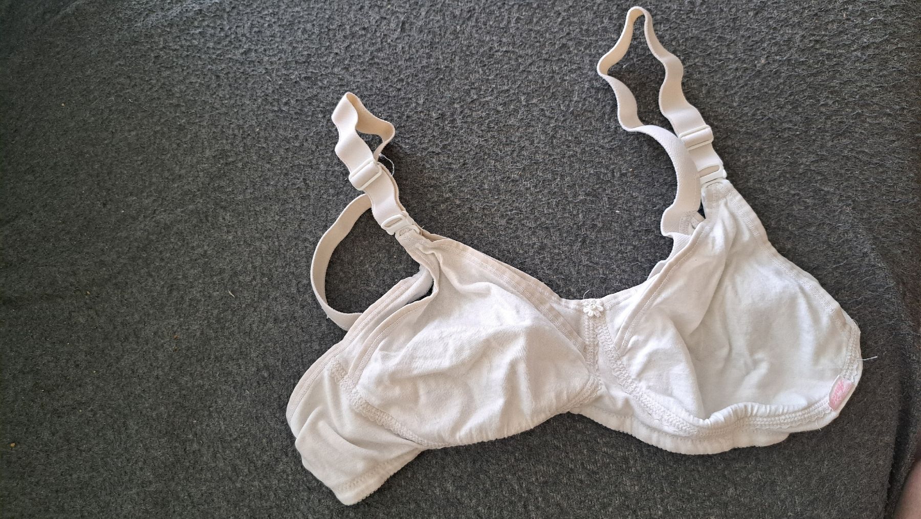 Sonstige Unterwäsche: Still-BH, Grösse ca 70B, Weiss. – Gebraucht aus Riehen von Chimpara