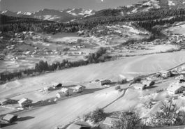 Flims GR // Luftbild Waldhaus und Flims Winter Schnee