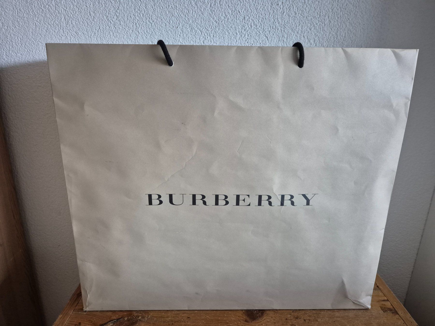 Burberry Sacs: Papiertasche Burberry gross 41 x 47 cm Tüte – D'occasion à Würenlos par Toolia 6