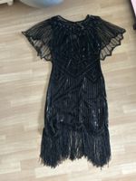 20s Flapperkleid, schwarz mit Pailletten und Cape