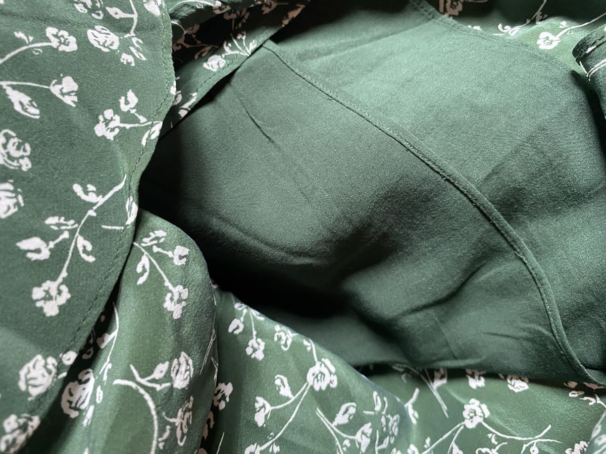 Gonne: The Kooples Rock Gr. 2 Grün mit Blumenmuster – Usato da Saanenmöser venduto da ballerinas 2