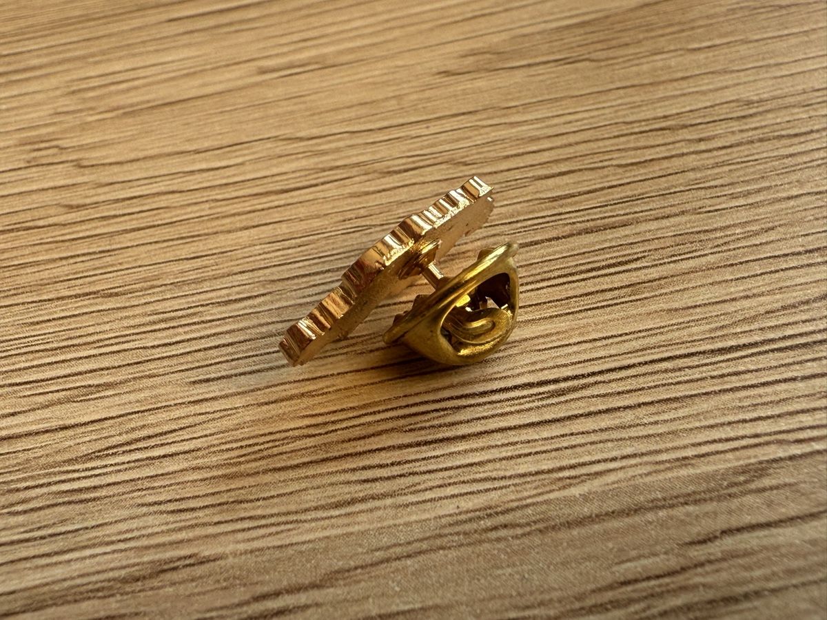 Spille & Fermagli: Vintage Anstecker Schweiz mit Schweizer Kreuz Pin – Usato da Wettingen venduto da Ni_la_lo 1
