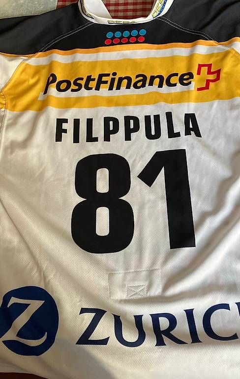Leibchen & Hosen: Maglia ORIGINALE HCL Filppula 2014-2015 – Gebraucht aus Bellinzona von Cat_e_t 1