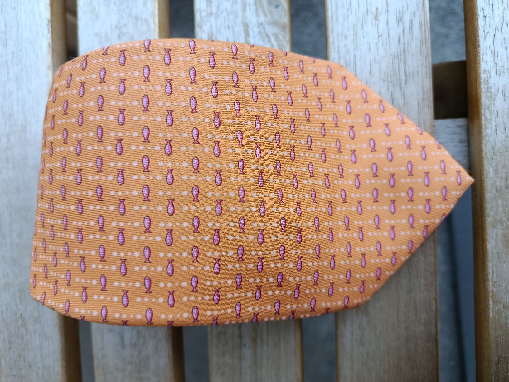 Salvatore Ferragamo Krawatten: Krawatte Ferragamo - orange gemustert – Neu (gemäss Beschreibung) aus Zürich von rob_9s69