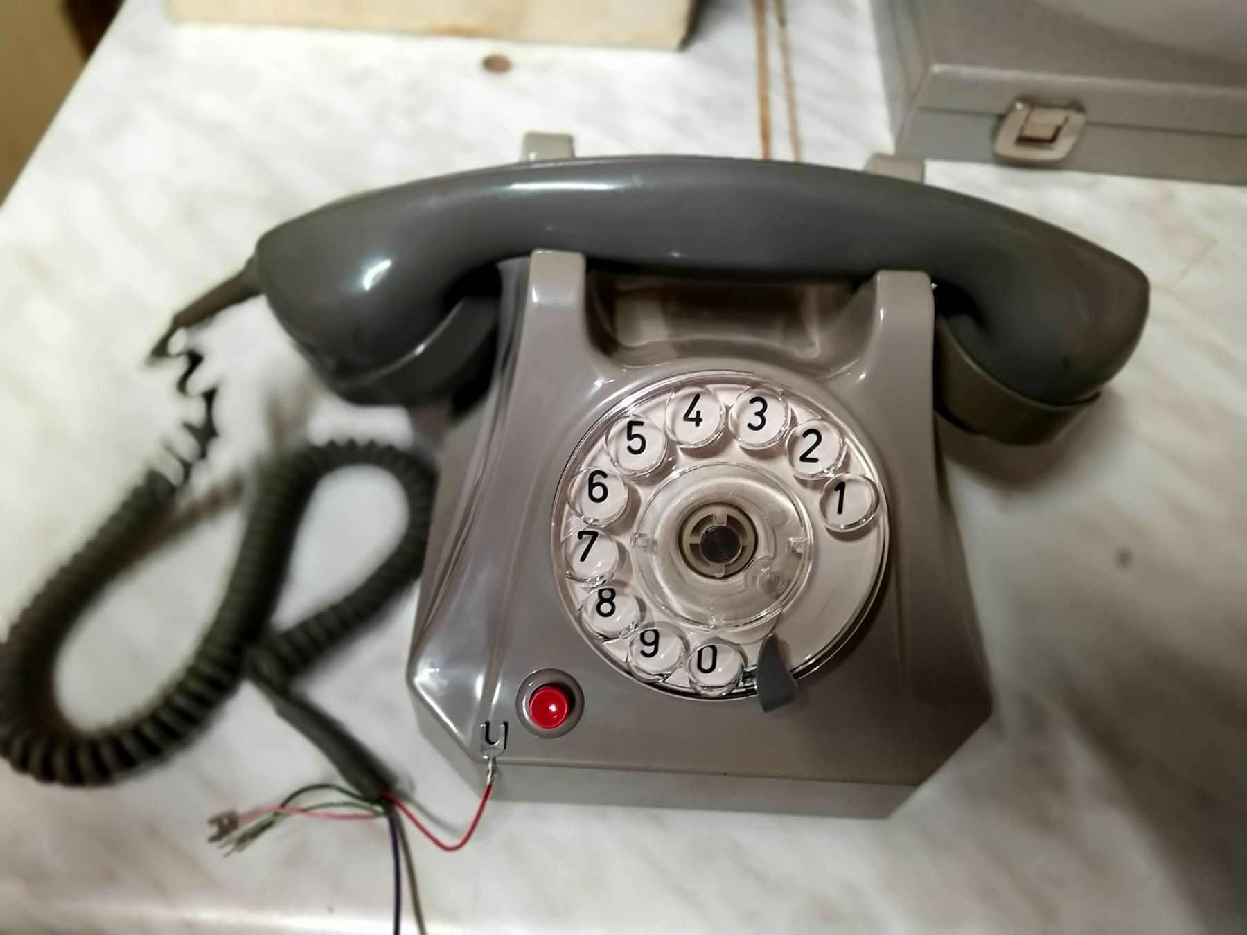 Swisscom Telefoni: Tischstation T50 grau – Usato da Lachen SZ venduto da Wba47