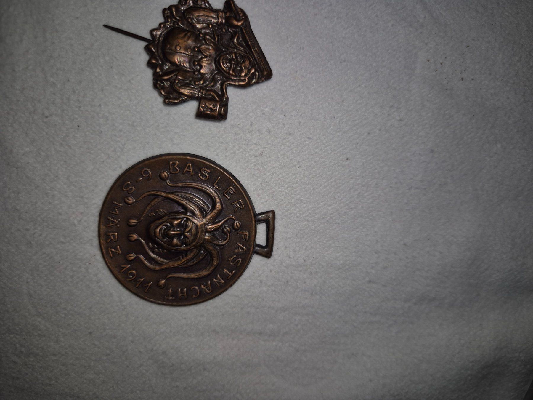 Basler Placchette & Badge: Fasnachts Plaketten Basel Kupfer – Usato da Ormalingen venduto da Egra0 3