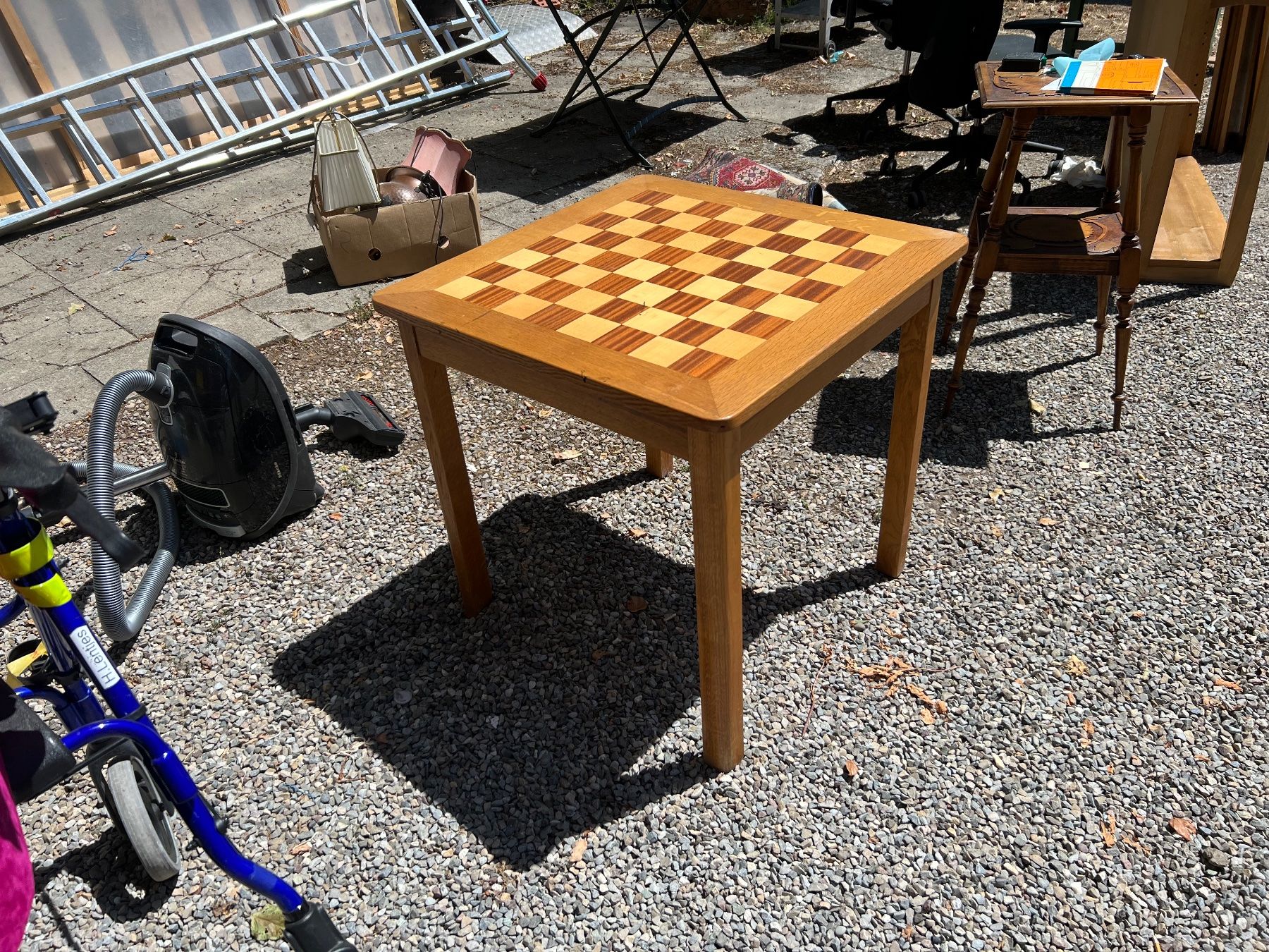 Tables: Schachtisch Holztisch , Nr 22 – D'occasion à Glattfelden par maa_qcj8