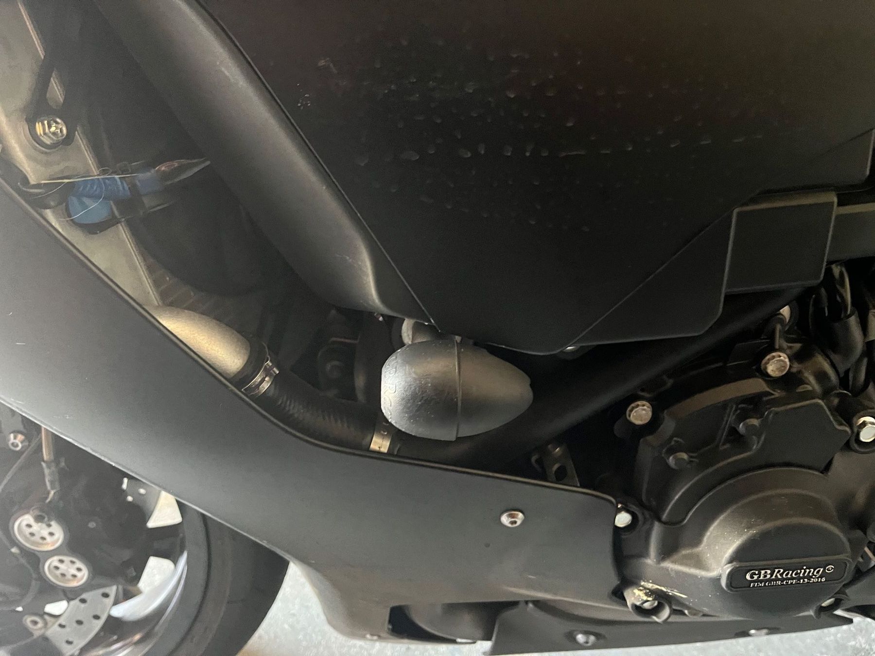 Yamaha Strada: Yamaha YZF R1 – Usato da Zürich venduto da sut_dy22 3