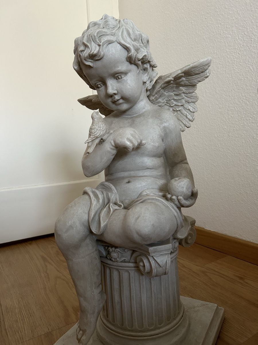Figurines: Figur mit Sockel – D'occasion à Kreuzlingen par perleperle 1