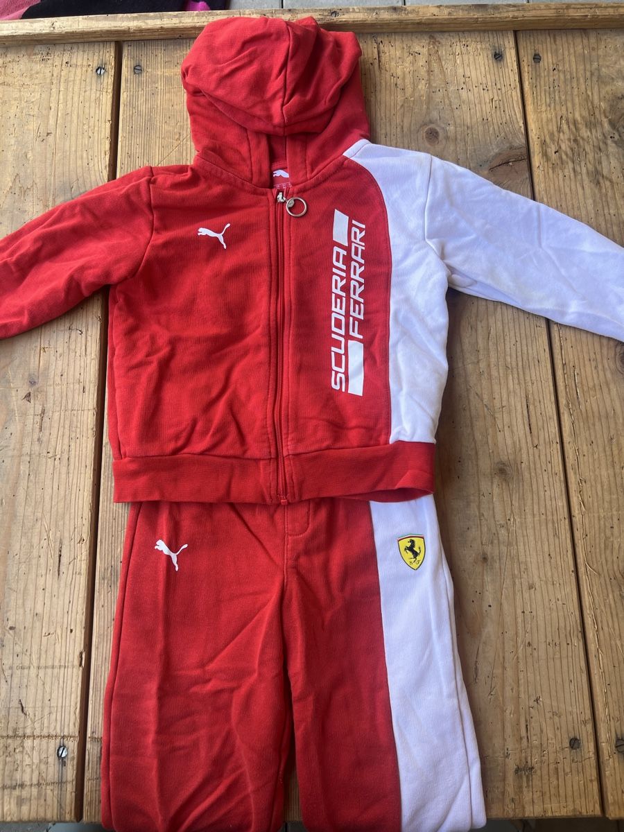 Scarpe, pantaloni & magliette da ginnastica: Puma Scuderia Ferrari Kinder Anzug – Usato da Bellach venduto da janheg