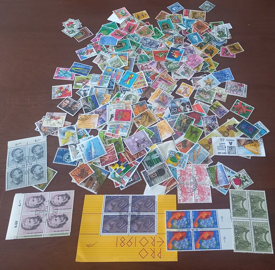 Tutti i francobolli: Vrac de timbres suisses – Usato da Crans-Montana venduto da kira56