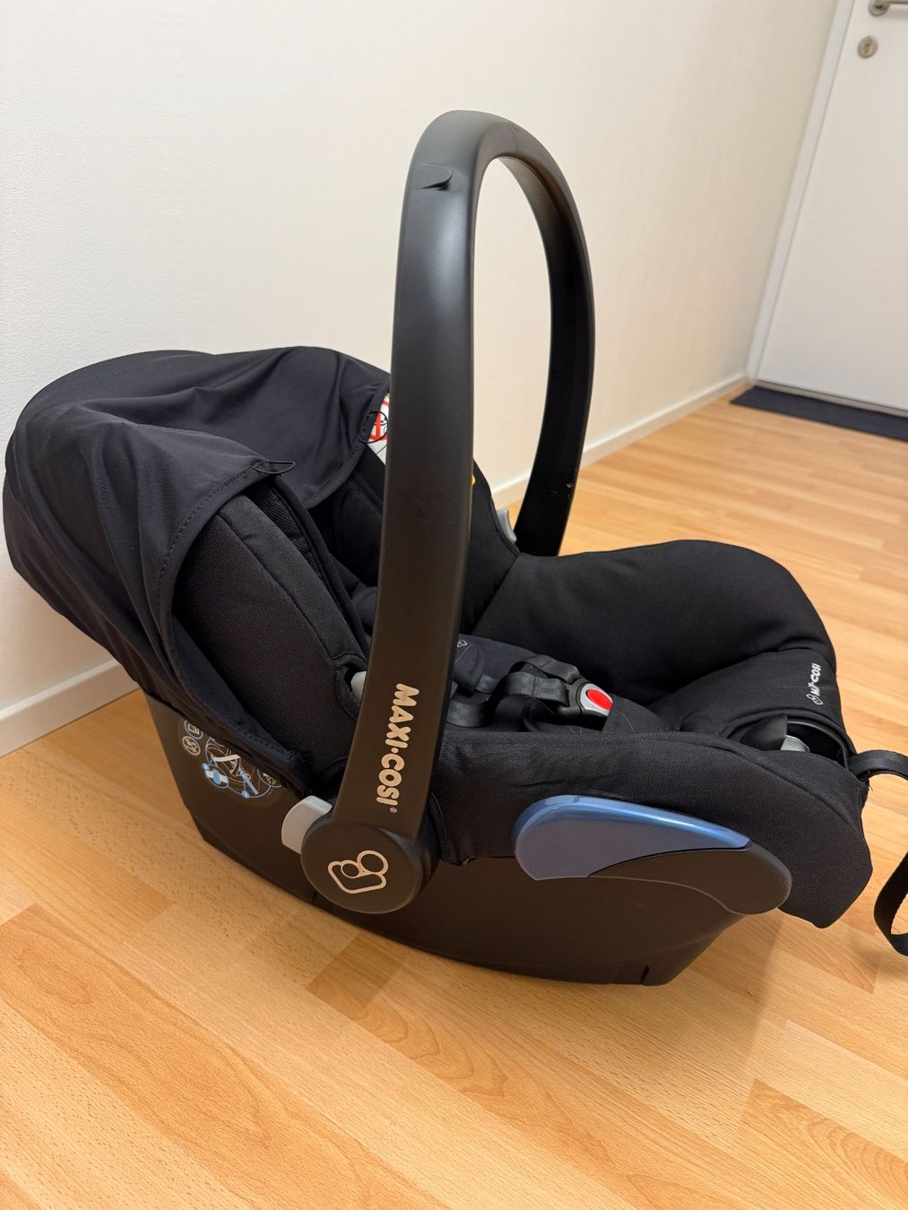 Maxi-Cosi Seggiolini per auto: Maxi-Co schwarz guter Zustand – Usato da Münchenstein venduto da marcmally 1