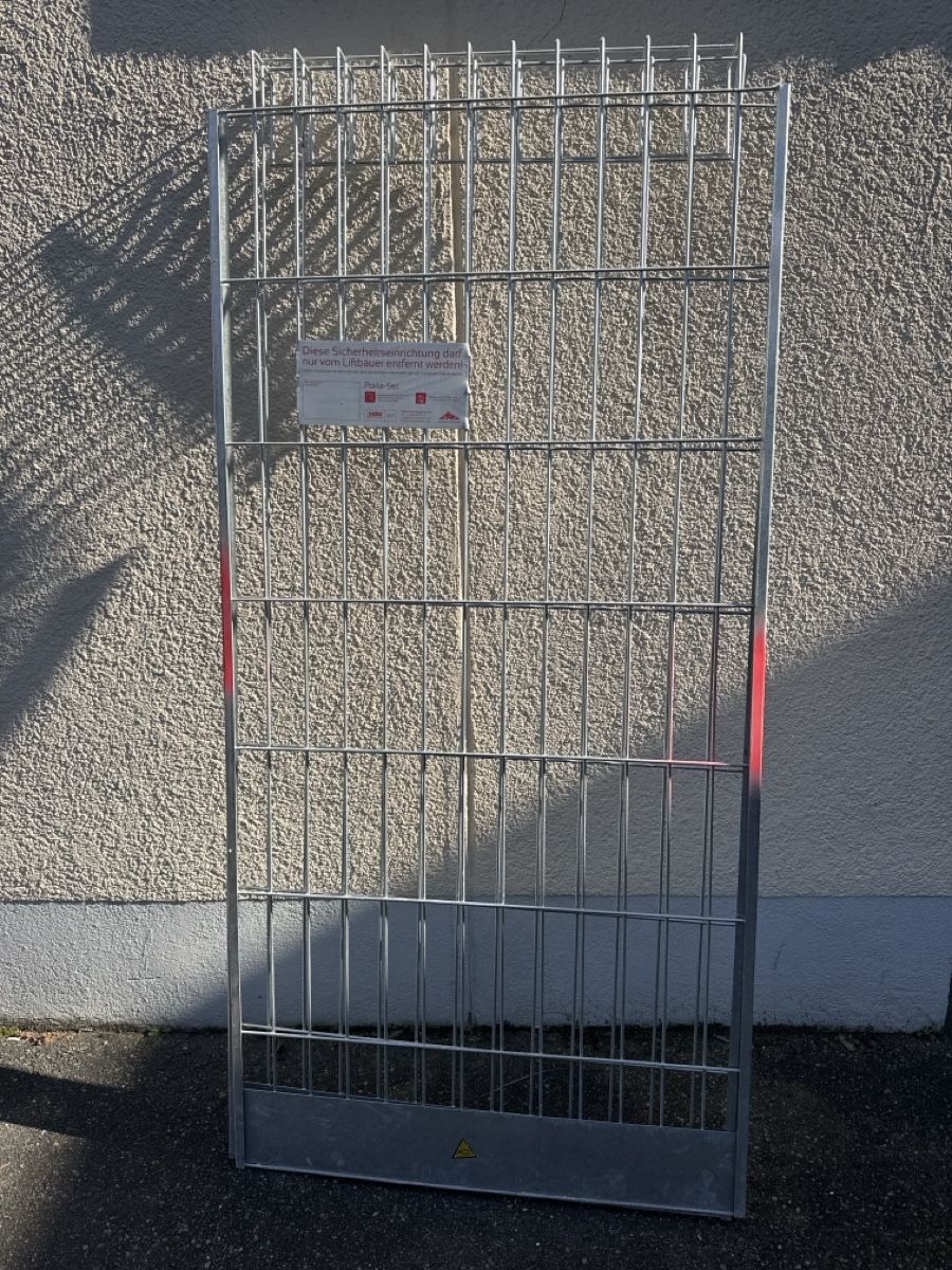 Altro: liftabsperrungs Gitter SVA Norm – Usato da Adliswil venduto da leamoos