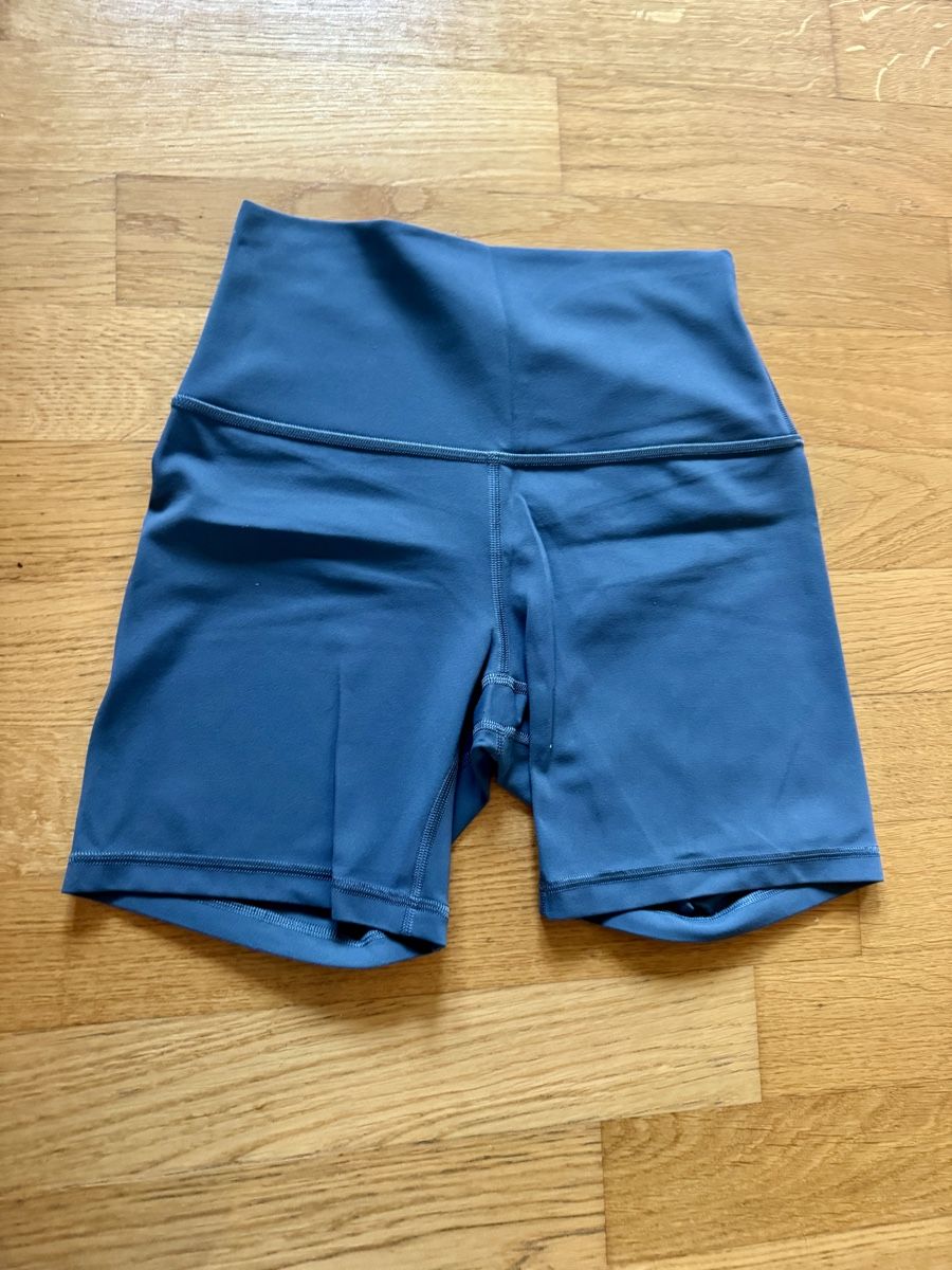 Lululemon Leggings: LULULEMON Bike shorts Align 6 – Neu (gemäss Beschreibung) aus Männedorf von Isa88fashion 1