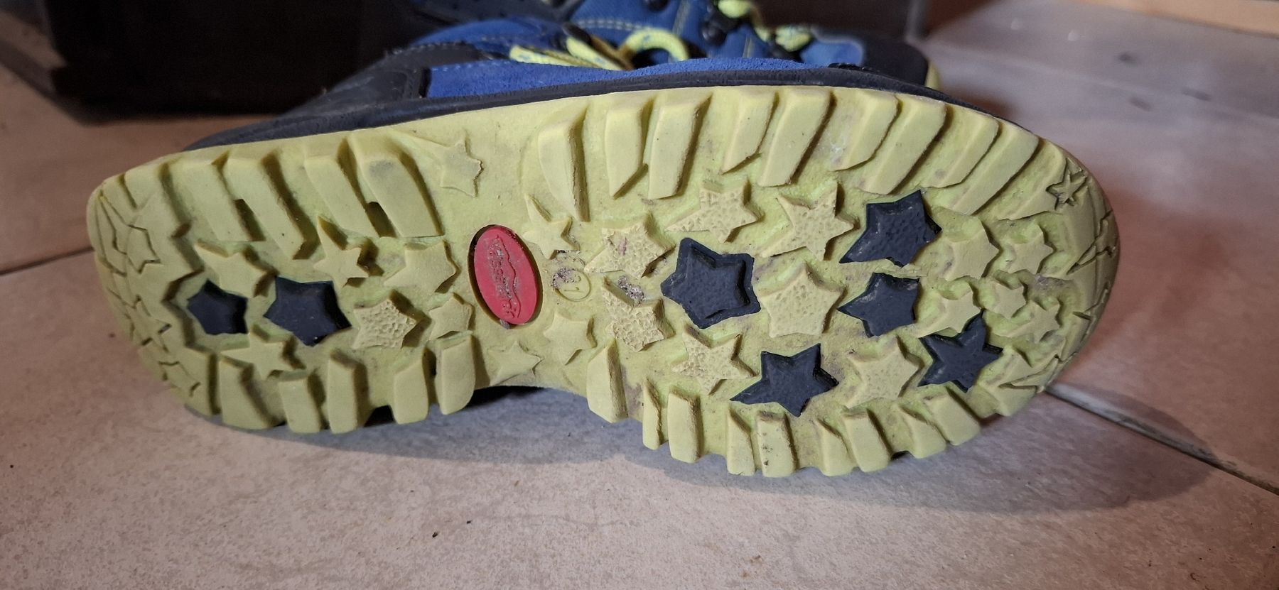 Chaussures garçon: Kinder Wanderschuhe, Grösse 31, Top Zustand! – D'occasion à Niederstocken par Cocos_nut 1