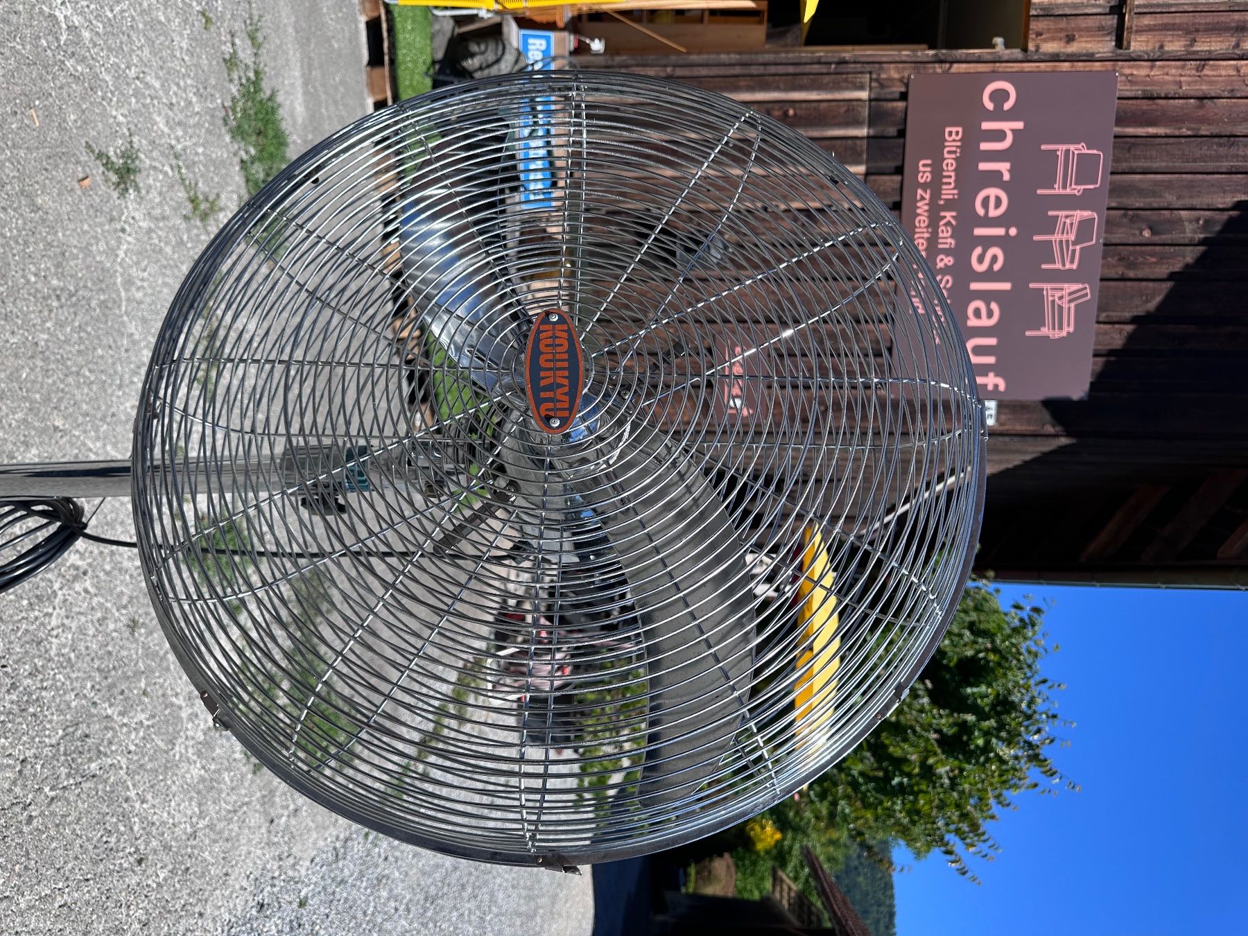 Ventilatoren: Standventilator Metall Chrom  gebraucht – Gebraucht aus Otelfingen von Yossi-68 1
