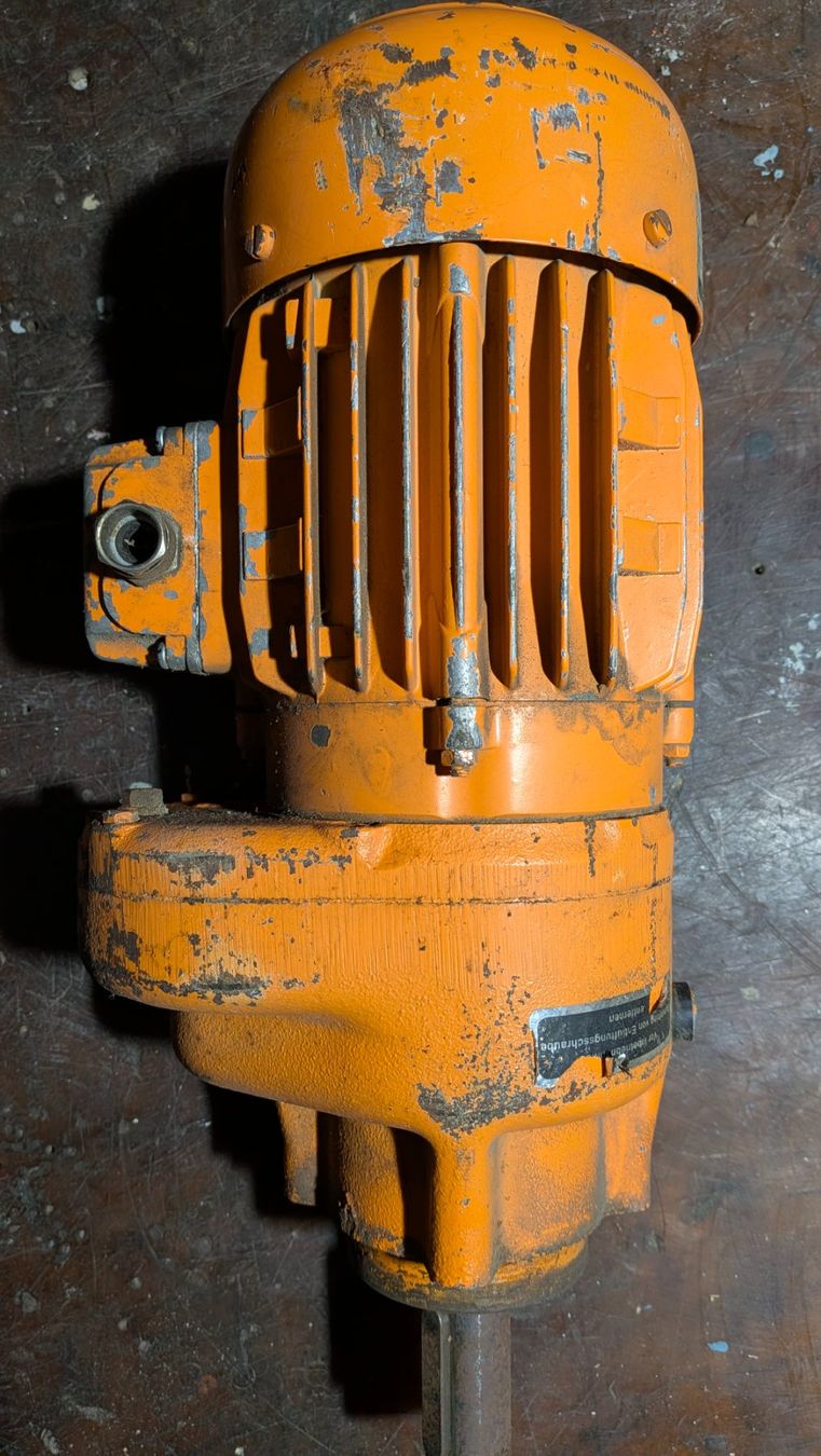 Motoren: Elektromotor mit Getriebe orange – Gebraucht aus Thun von Mirweb 1