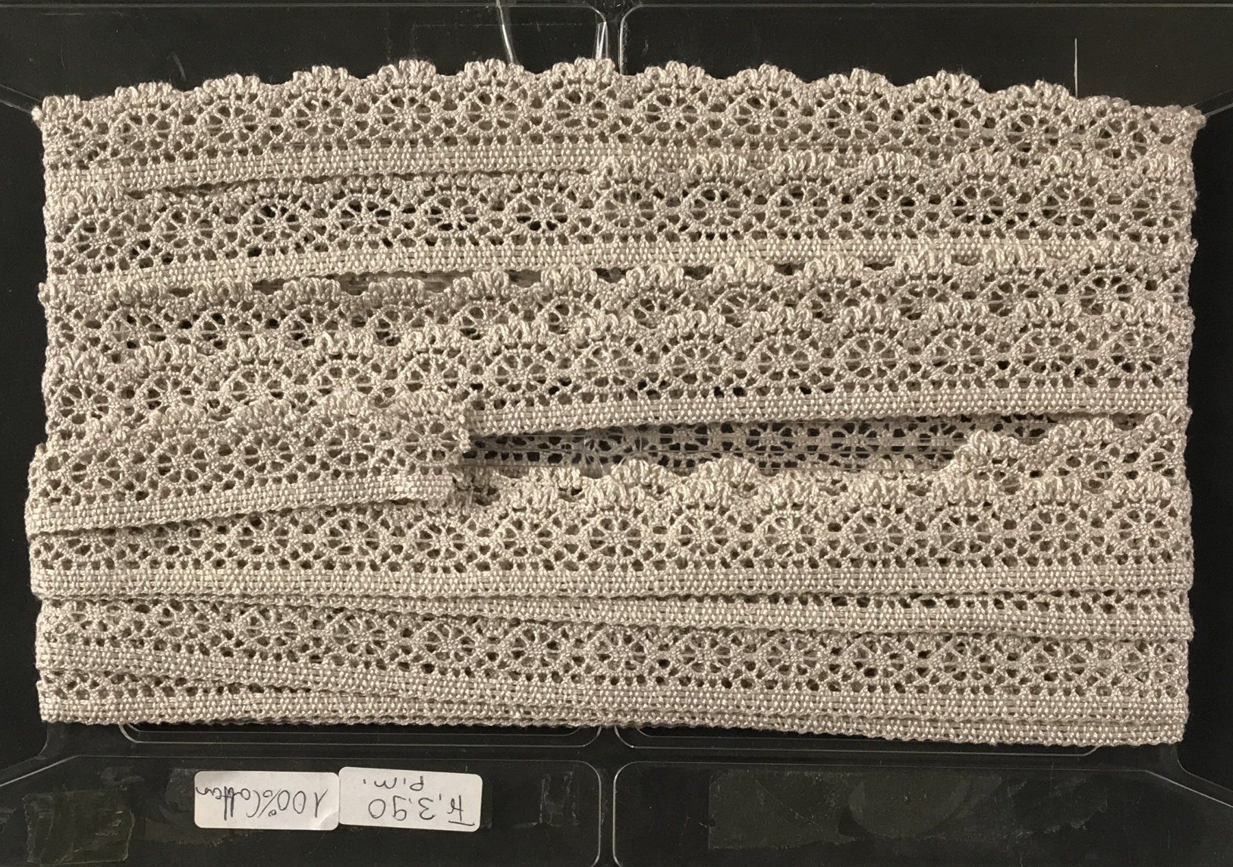 Tessuti: STOFFBAND NEU 5.40 METER – Nuovo (secondo la descrizione) da Ostermundigen venduto da Kari1937