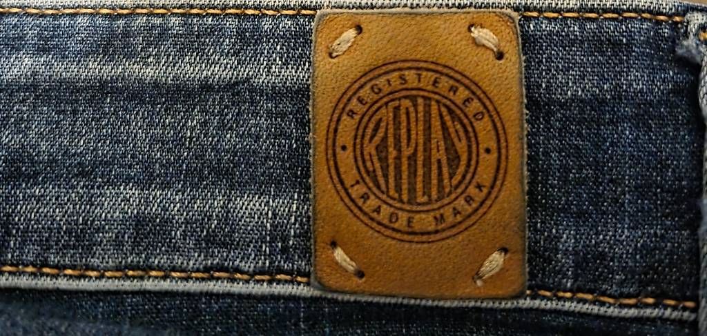 Replay Jeans: Jeans REPLAY – Usato da Petit-Lancy venduto da ZazouB 2