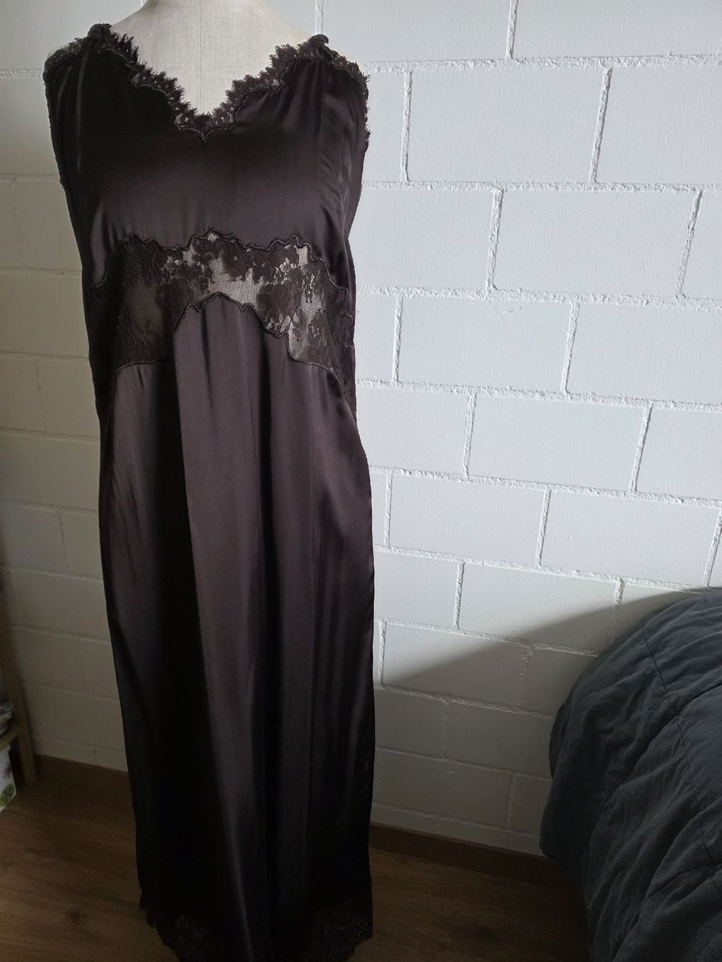 Robes: Kleid – Neuf avec emballage d'origine à Rüti ZH par car_gl78