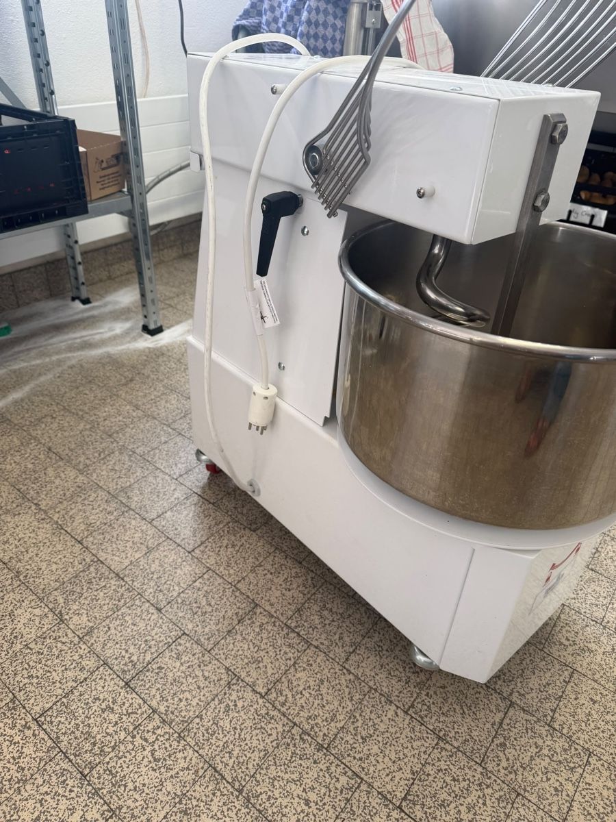 Elettrodomestici da cucina: Teigknetmaschine  – Nuovo (secondo la descrizione) da Buchs AG venduto da Evelyn2515 4