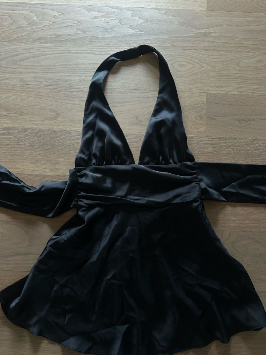 Zara Vestiti: Zara Kleid mit Neckholder - Grösse S – Usato da Kloten venduto da niinaa.5