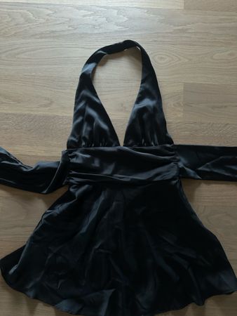 Zara Kleid mit Neckholder - Grösse S
