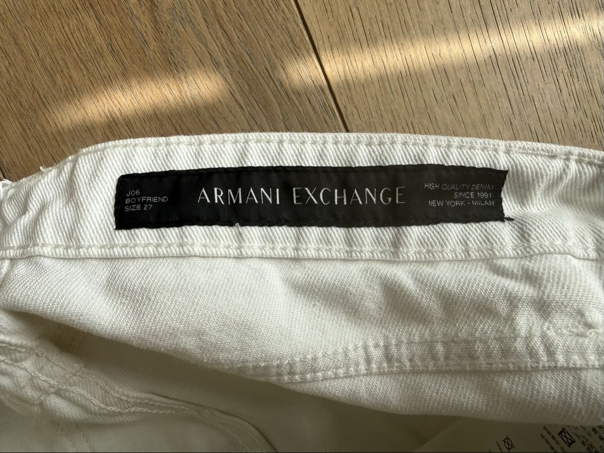 Armani Jeans: New Armani exchange J06 white jeans, 27 – Neu und originalverpackt aus Zug von Nat.yushkevich 5