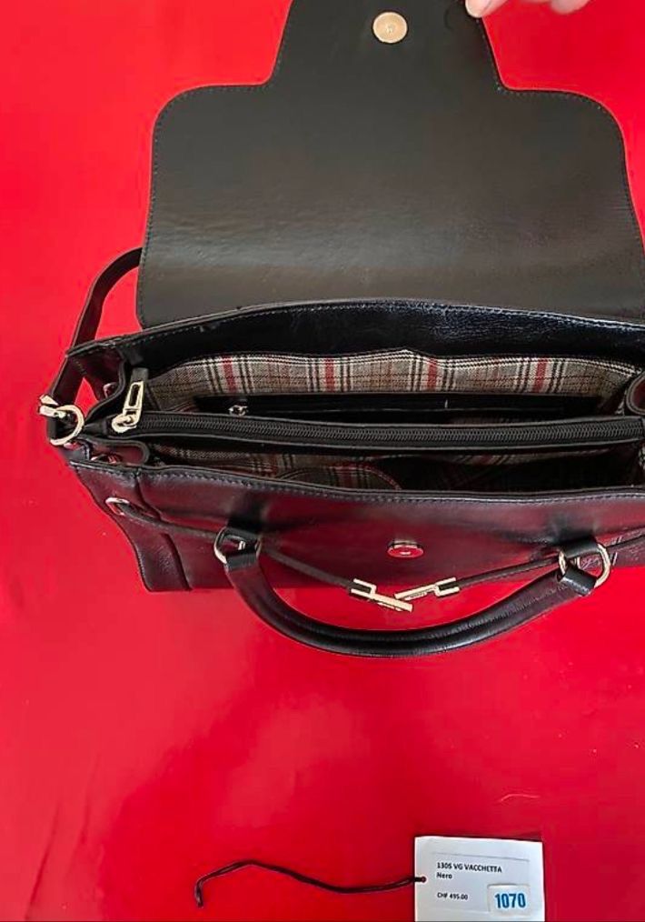 Borse da donna: Edle schwarze Ledertasche - neu! – Nuovo (secondo la descrizione) da Luzern venduto da Harikan 4