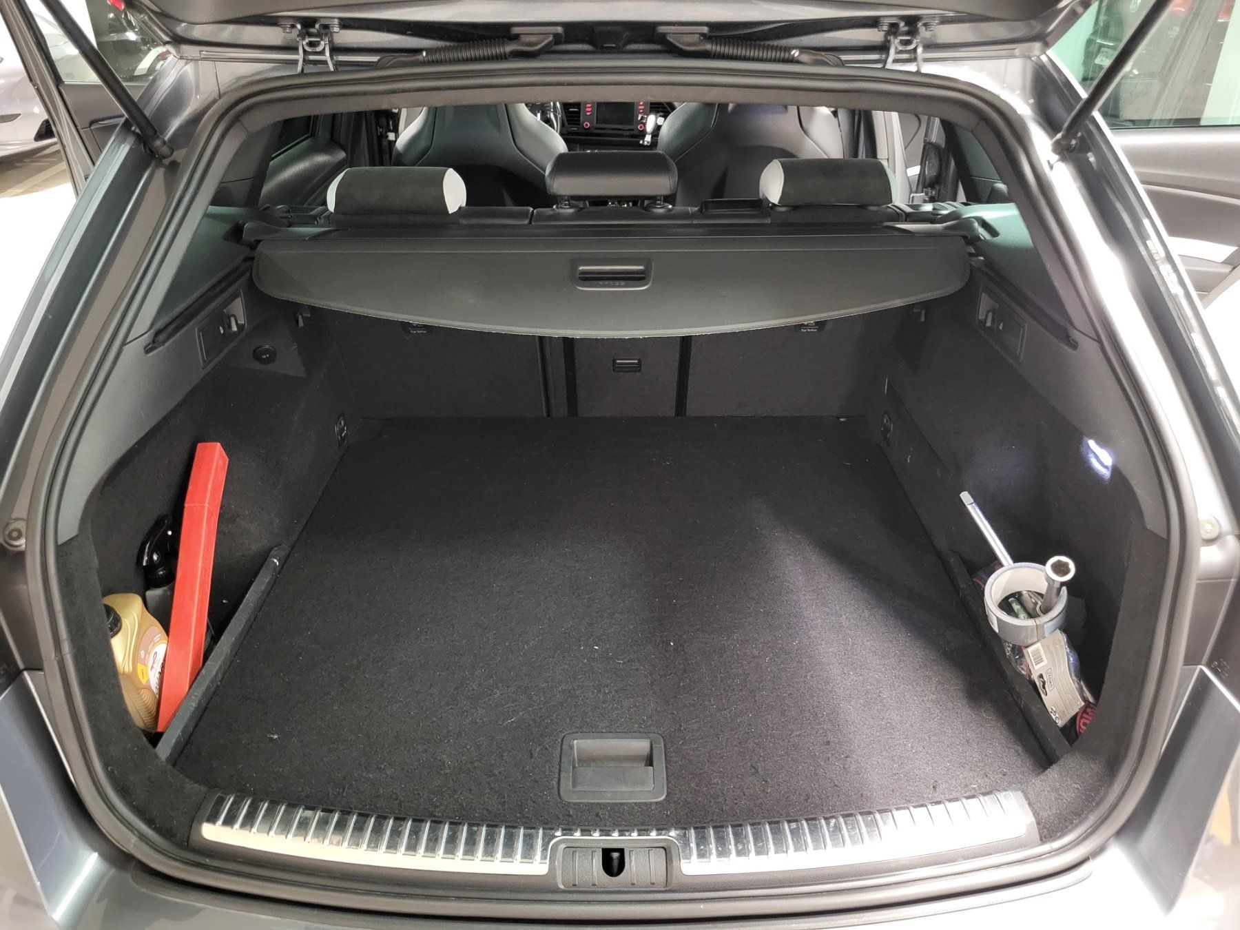 Seat Automobili: SEAT Leon ST 2.0 Cupra 280cv – Usato da Wallisellen venduto da Mightybarb 4
