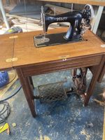 Antike PFAFF Nähmaschine Modell 31 - Ein Schmuckstück!