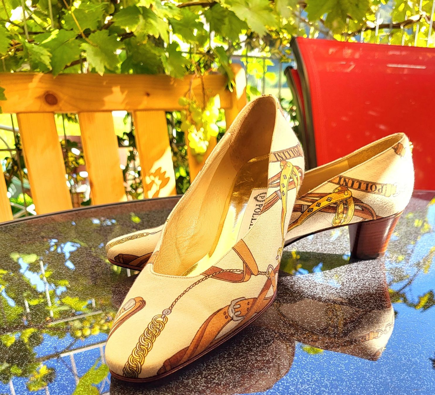 Scarpe da donna: Extravagante Lederschuhe von Pollini – Nuovo (secondo la descrizione) da Schafhausen im Emmental venduto da Herzrose