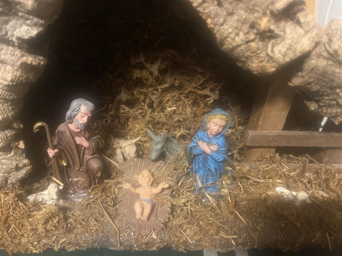Alle Dekorationen: Weihnachtskrippe, mit Figuren, Top! – Gebraucht aus Watt von Willis4 1