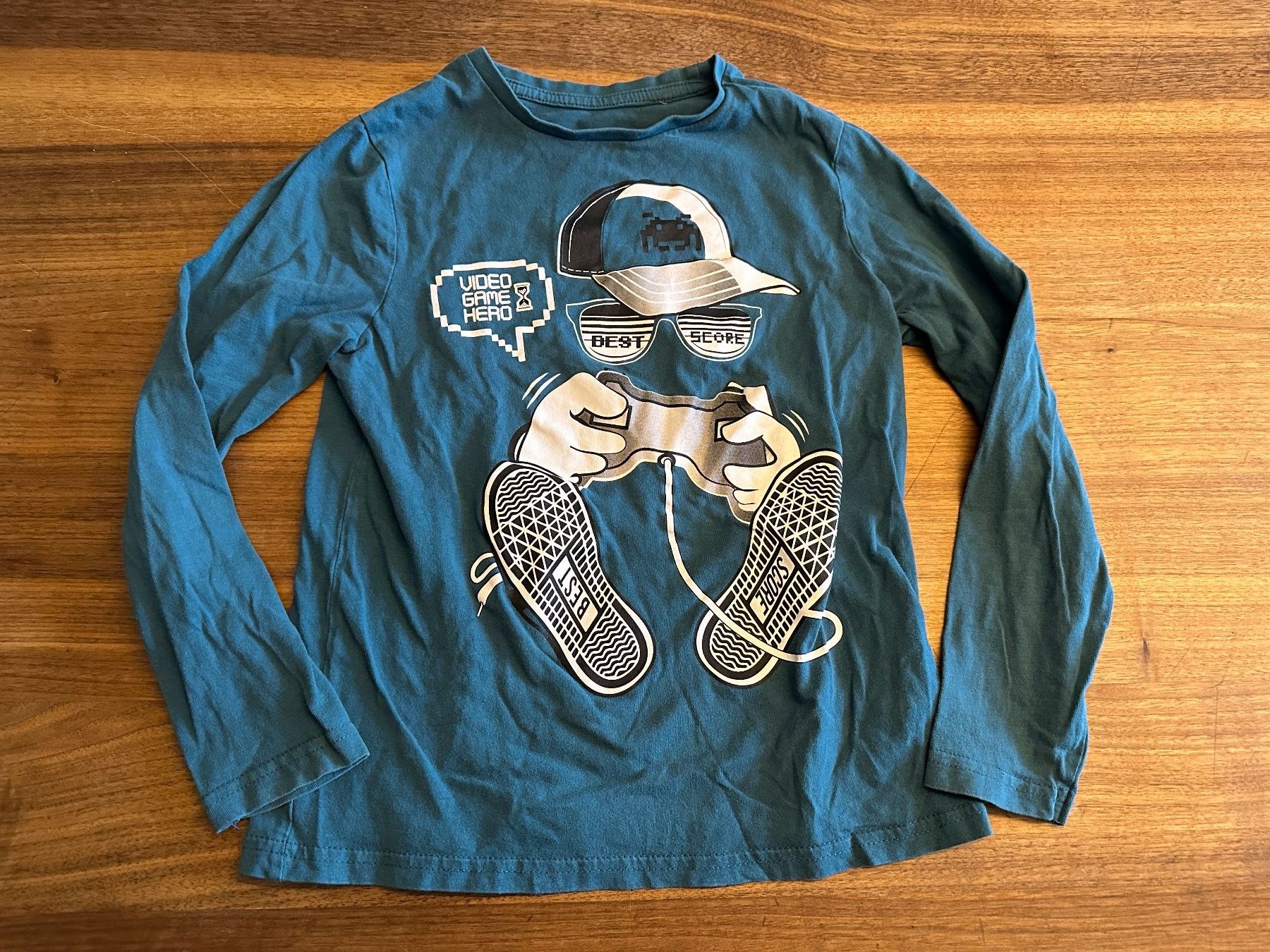 Maglioni & Felpe: Sweatshirt ca. 128 – Usato da Winterthur venduto da manelio113