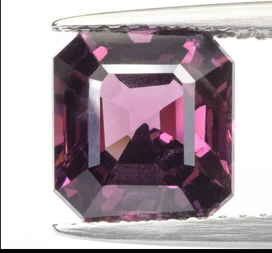Pietre preziose: spinelle 3.12 carats – Nuovo e nell'imballaggio originale da Sornard-Nendaz venduto da JYTI90