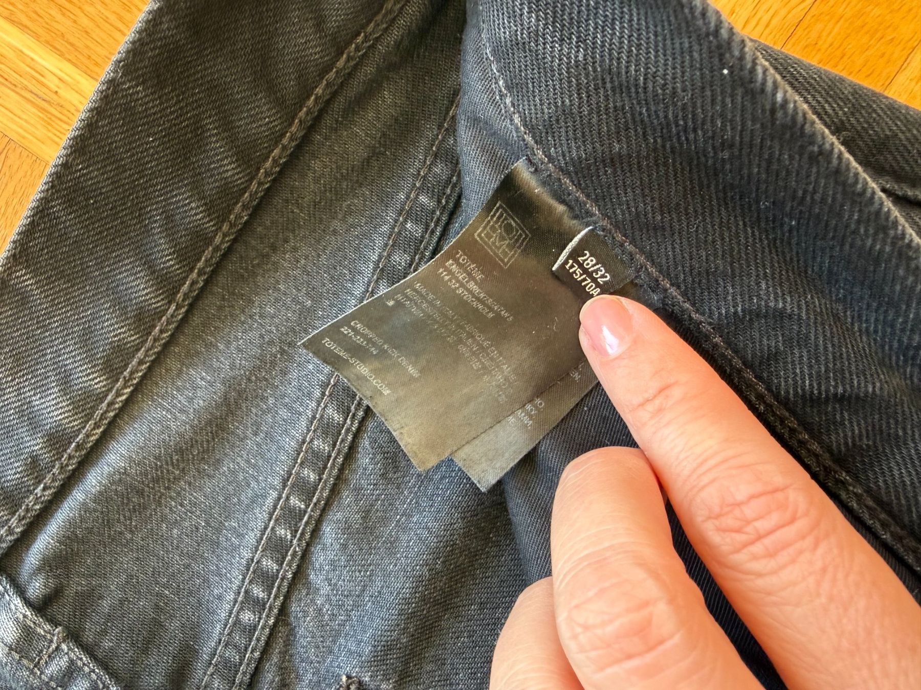 Totême Jeans: Toteme Kick Flare Jeans size 28 – Nuovo (secondo la descrizione) da st prex venduto da magdalenaonline 2