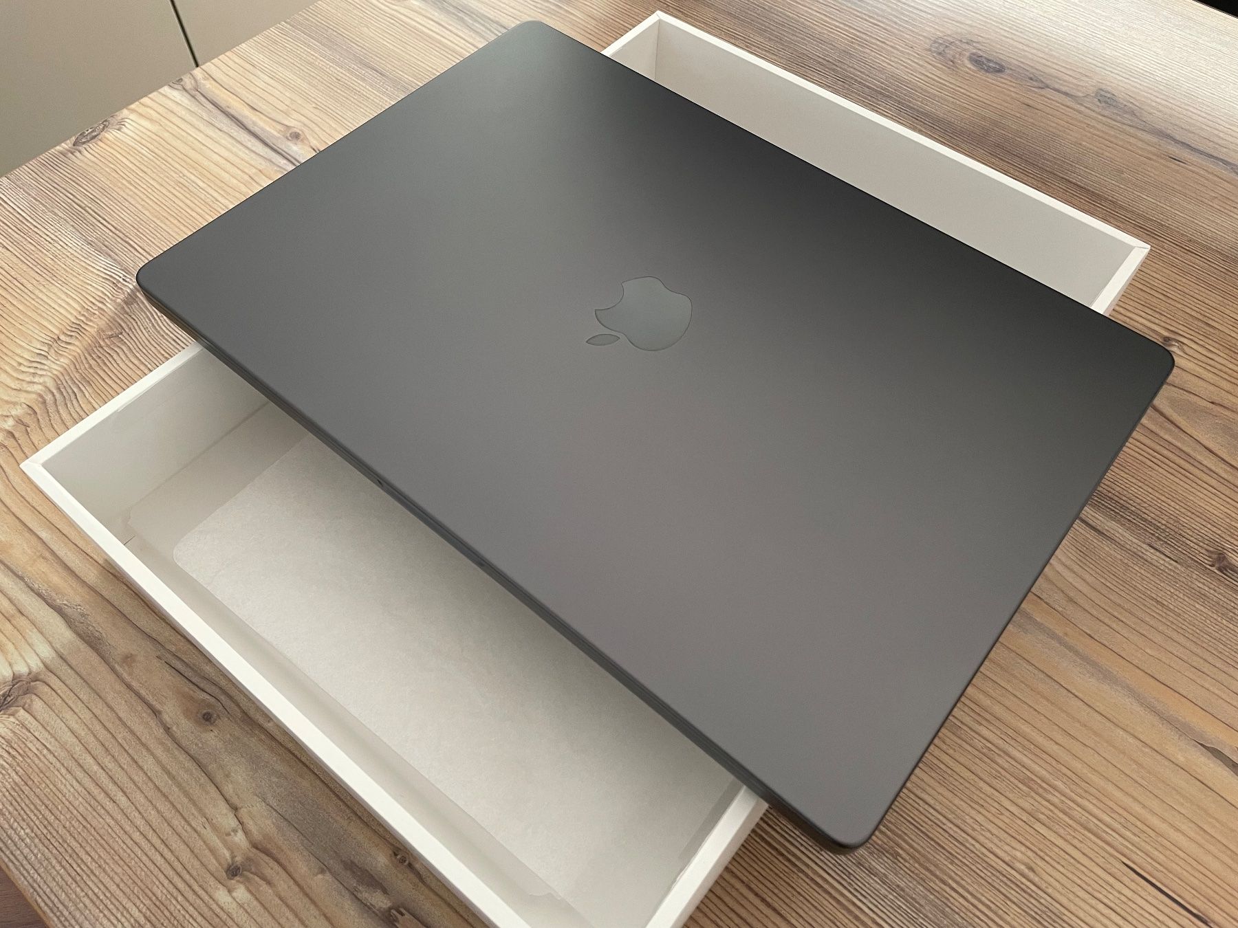 Apple Notebook: 16" MacBook Pro M4 Max, 16C CPU, 40C GPU, 128GB, 2TB, CH – Usato da Haag (Rheintal) venduto da MoekCH 8