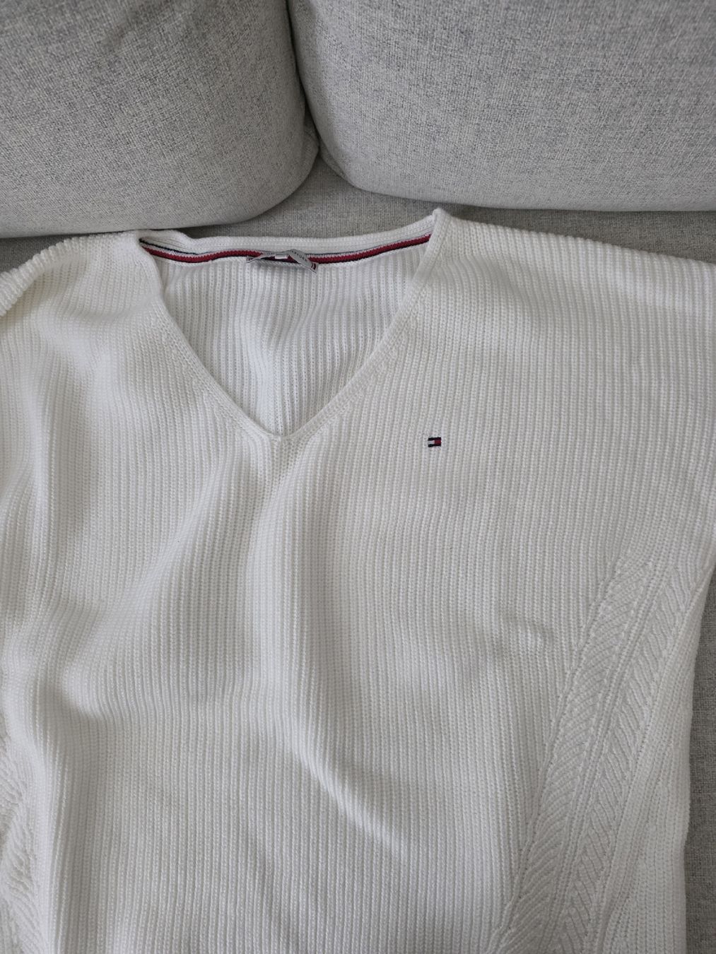 Tommy Hilfiger Maglioni & Felpe: TOMMY HILFIGER Pull – Nuovo (secondo la descrizione) da Yverdon-les-Bains venduto da enzine 1
