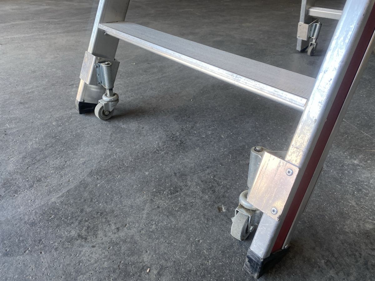 Scale: Podestleiter von HB Systeme ab 1.- – Usato da Wabern venduto da HK-Design 6