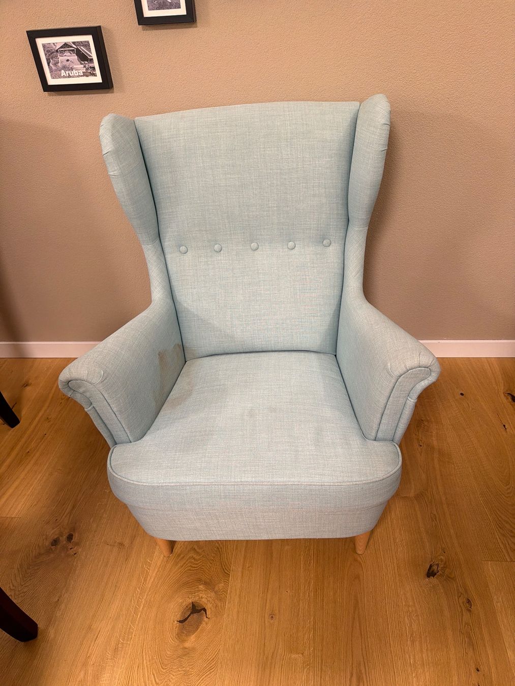 Sofas: Sessel hellblau guter Zustand mit Flecken – Gebraucht aus Seewil von asujo
