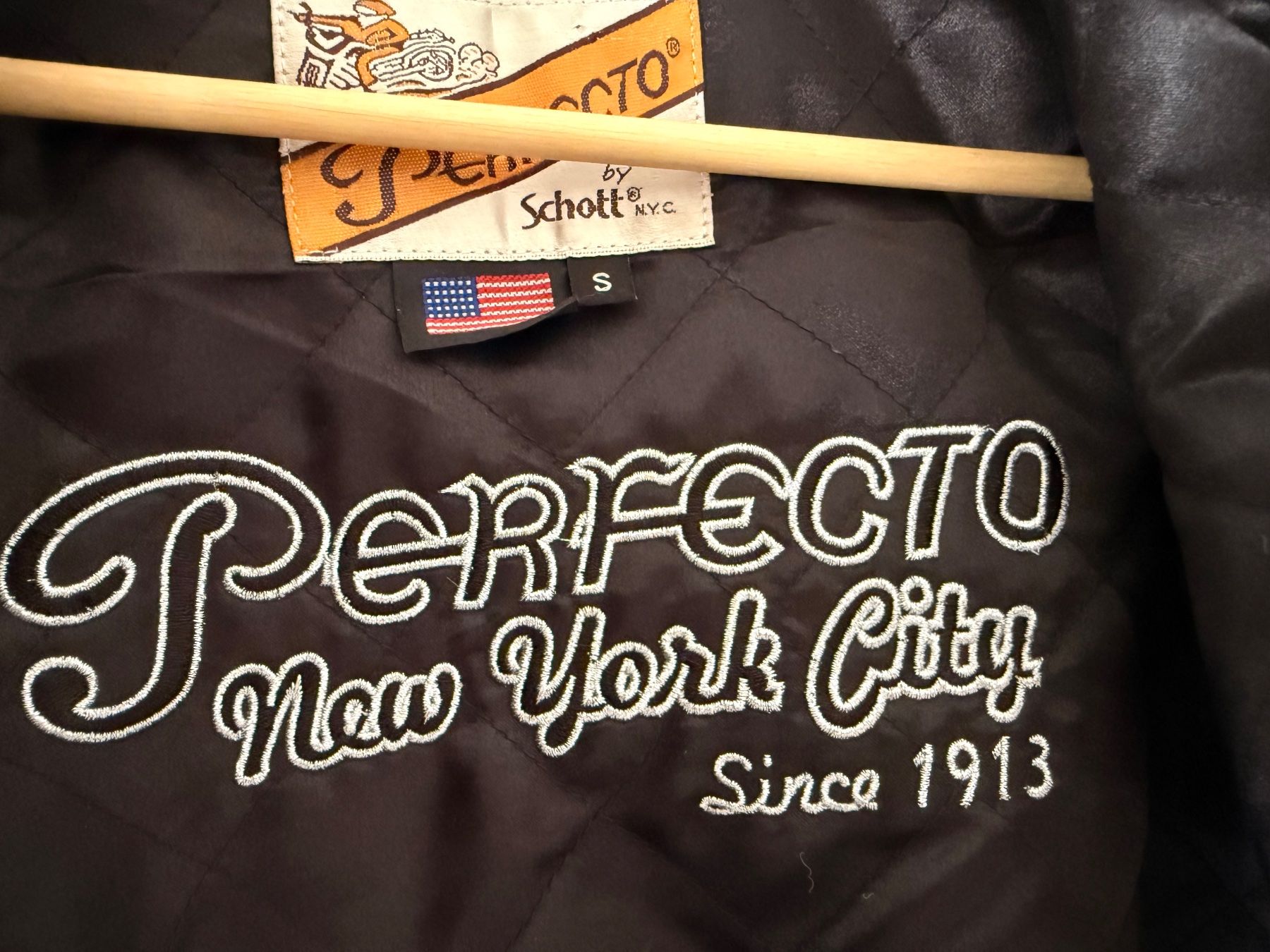 Schott Giacche: Original Lederjacke Perfecto von Schott NYC, S – Usato da Herrliberg venduto da co_keller 4