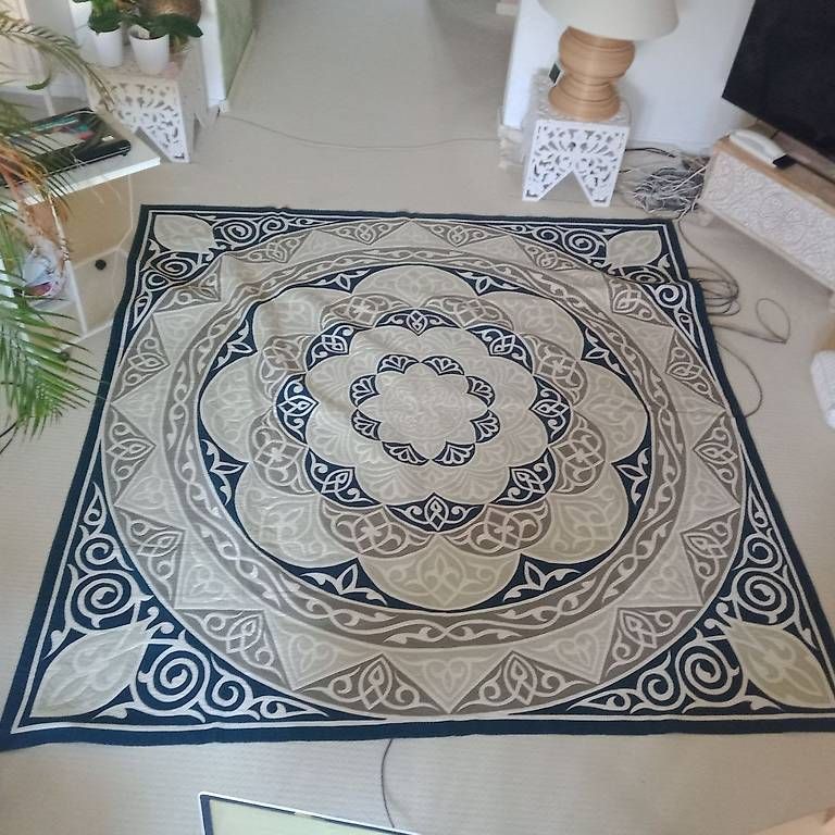 Coperte: Quiltdecke  (Tagesbettdecke, Wandbehang oder Teppich) – Usato da Adliswil venduto da Cassagnes