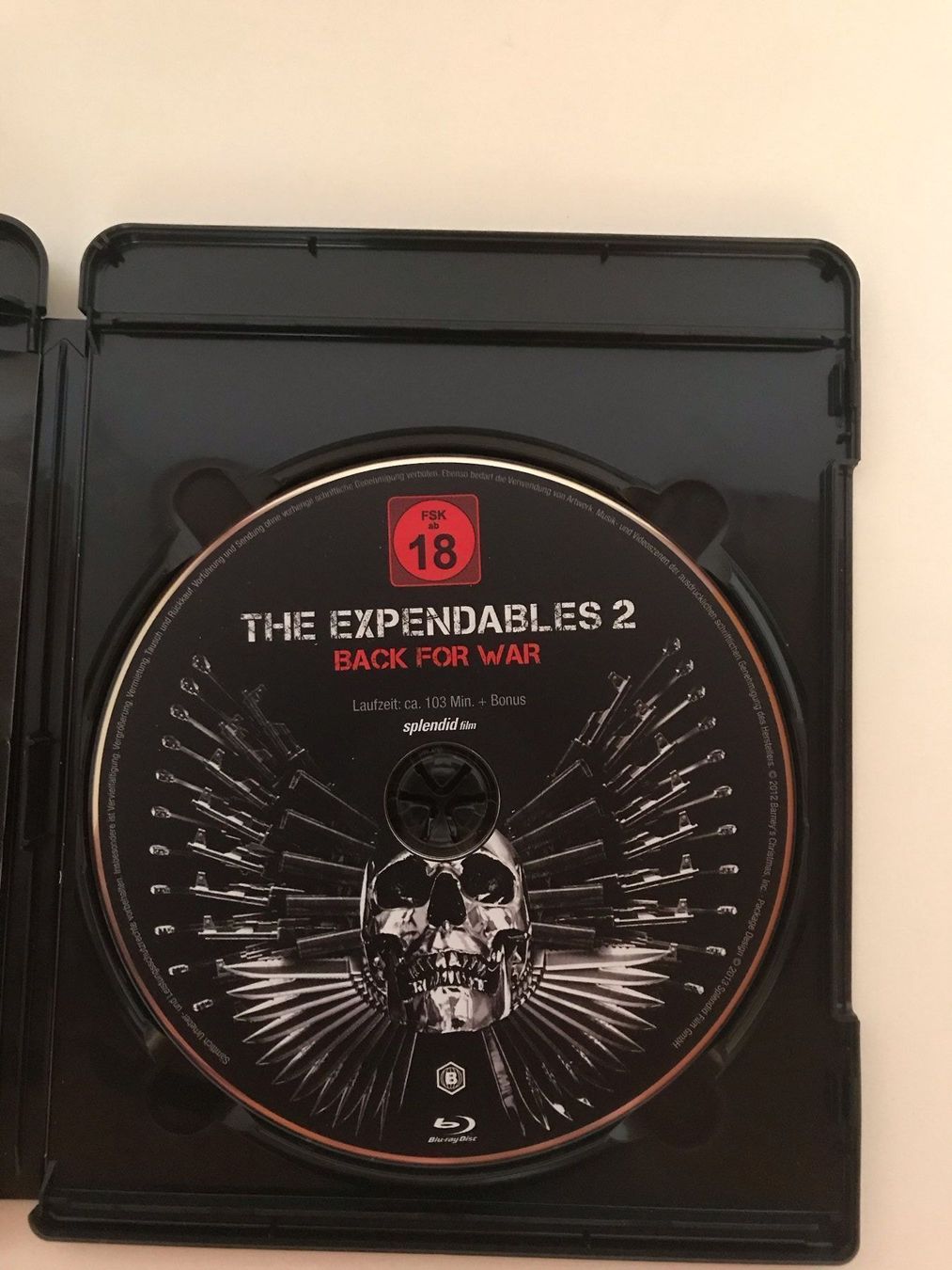 Tutti i DVDs: The Expendables 2 - Swiss Fan Edition - bluray – Nuovo (secondo la descrizione) da Liestal venduto da Adam-Grey 2