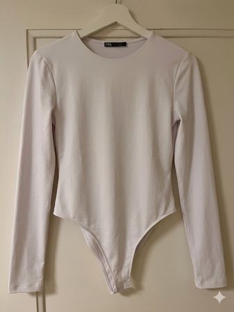 Schöner Body in weiss