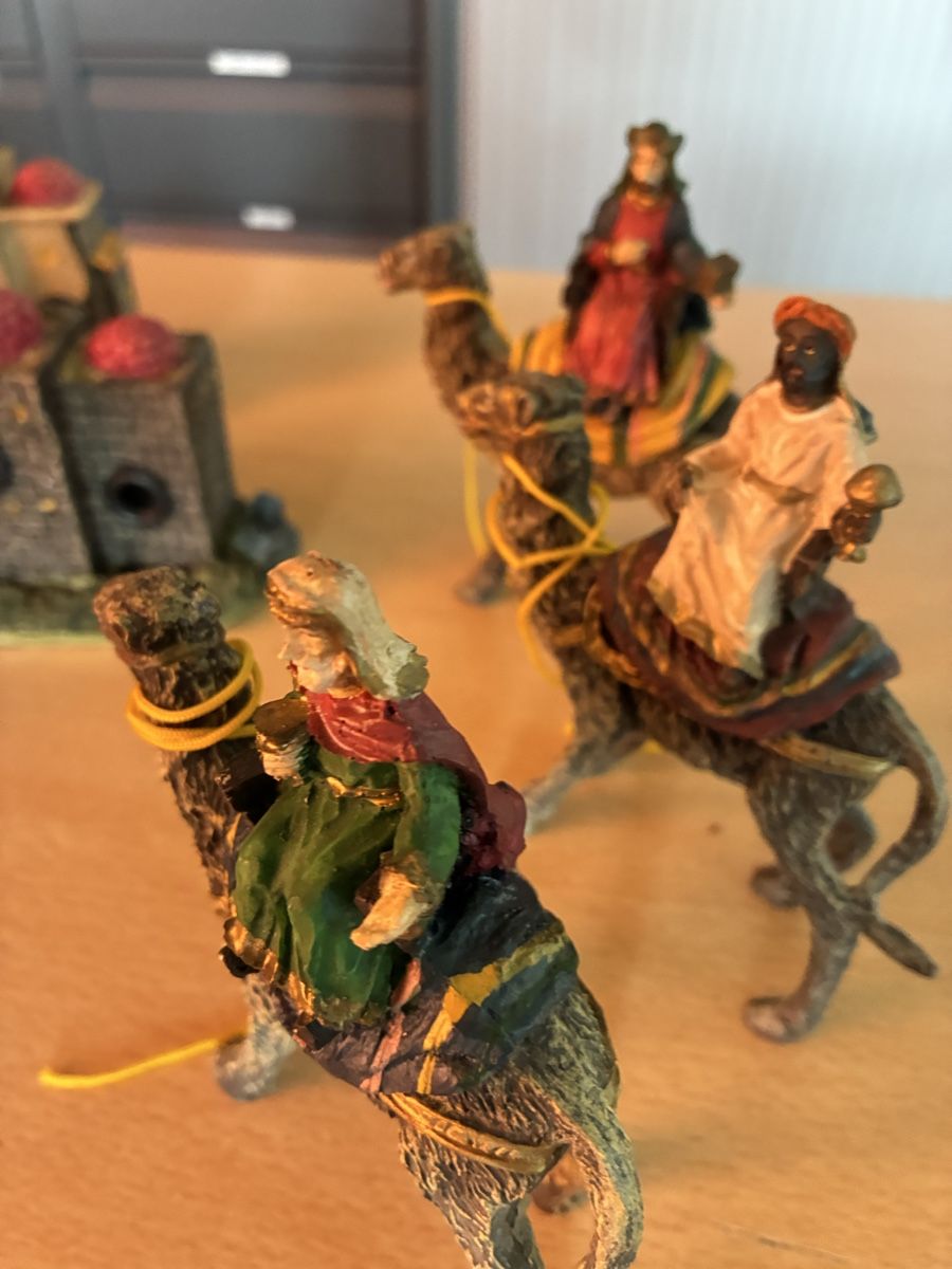 Tutte le decorazioni: Krippe aus Dubai – Usato da Niederuzwil venduto da Miami1999 5