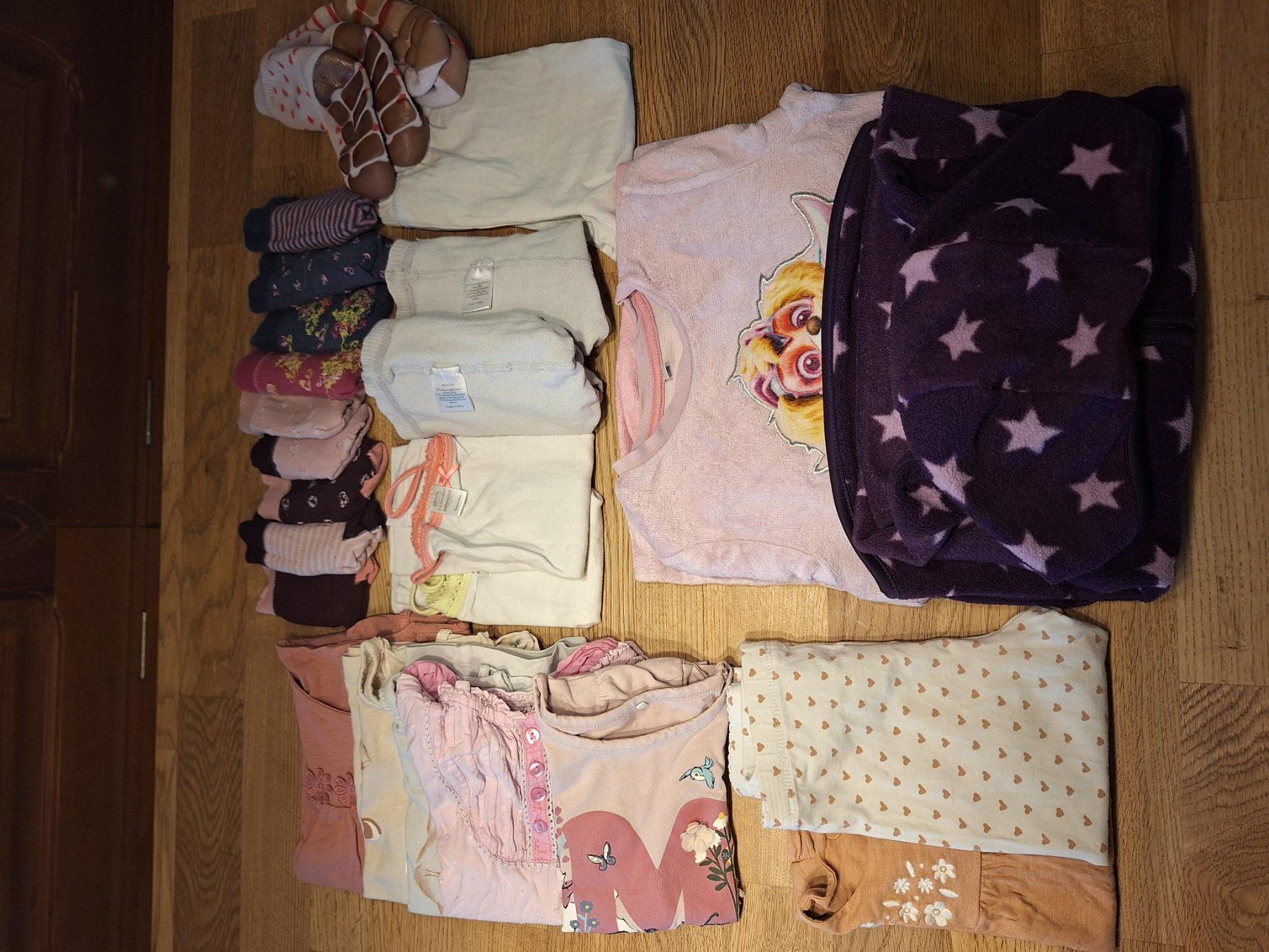 Lotti & Set di vestiti: 47-teiliges Mädchenkleider Set Grösse 86-104 – Usato da Ringoldswil venduto da Sonnenblume_33 1