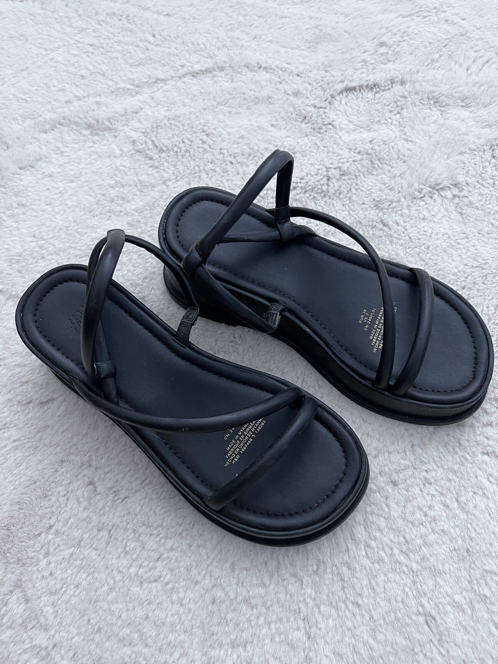 H&M Scarpe da donna: Sandalen – Usato da Egerkingen venduto da ear_k6fg